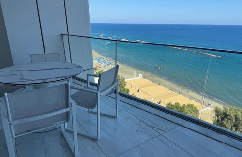 Neapolis Apartment | The One Tower: Luxury Oceanfront 3BR with Panoramic Sea Views