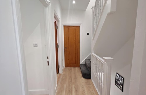 Seven Kings House | 6 en-suite Rooms all king beds
