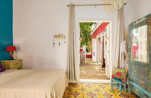 Pietermaai District Hotel | Family Suite with 1 Kingsize Bed and 2 Single Beds at Villa Tokara