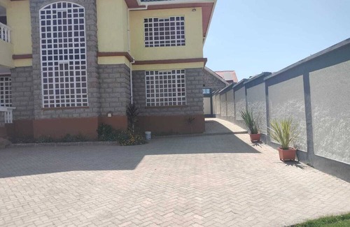 Athi River Villa | Gorgeous villa with fans in Athi River for a relaxing getaway, near SGR, Airport