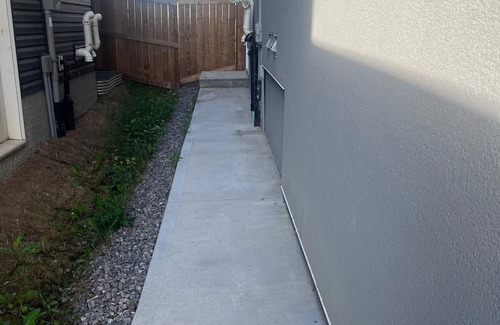 Southeast Edmonton House | Private Brand New Guest Suite