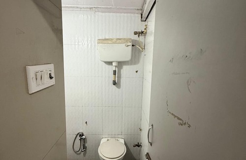 Fort Bed & Breakfast | Peaceful bed & breakfast with AC in vibrant Mumbai