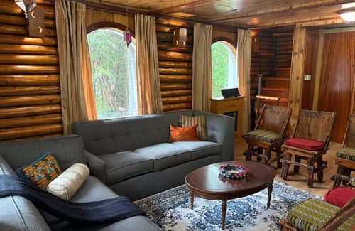 Rawdon Ski Chalet | Your Party House! Soundproof music room.Near parks & beach. Your perfect getaway