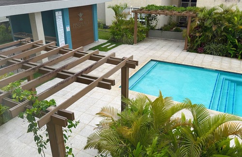 Arouca Condo | Vive Luxe Condo , Pool & 24/7 Security near Airport