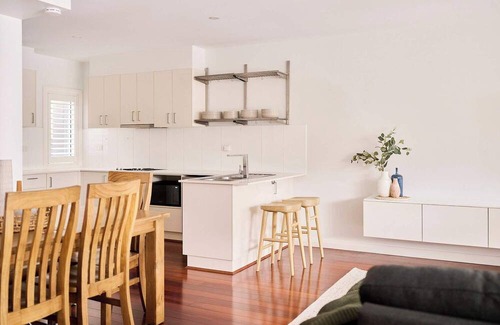 Dickson House | Leafy Dickson Home Close to Shops & Cafés