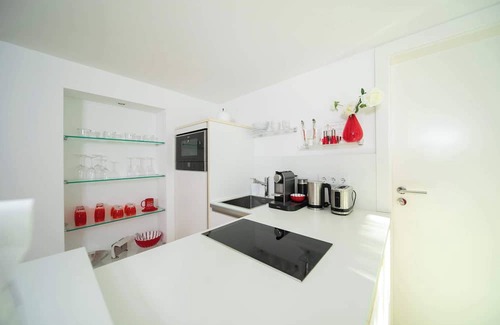 Pomona Apartment | Hideaway - Apartment with garden by Favorite Stays