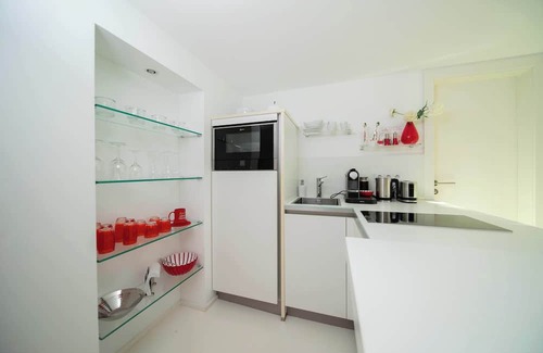 Pomona Apartment | Hideaway - Apartment with garden by Favorite Stays