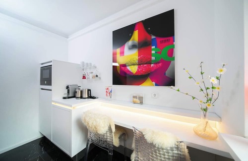 Pomona Apartment | Loft4You-Apartment with balcony by Favorite Stays