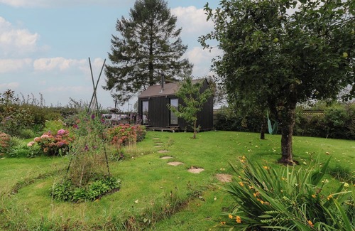 Zeals Cottage | THE BOTHY, pet friendly, with open fire in Mere