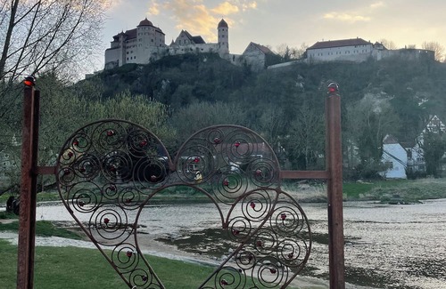 Harburg Apartment | Vacation appartment by the old bridge with a grnd view to the castle