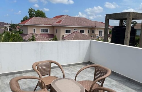 Prampram Villa | Spacious 6-bedroom villa in enchanting Prampram with fitness room, AC