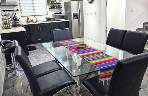 Juarez Municipality House | Vane's House 5 minutes from the Consulate