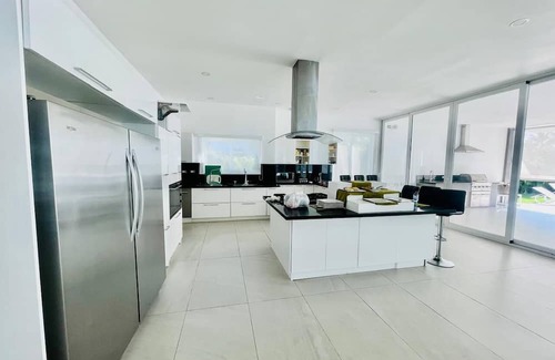 Punta Cana Villa | Deluxe 6-bedroom villa in gorgeous Punta Cana with AC Wifi Golf Cart