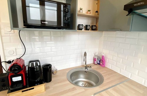 Evreux Condo | Near Cathedral - Wifi - Netflix - Parking