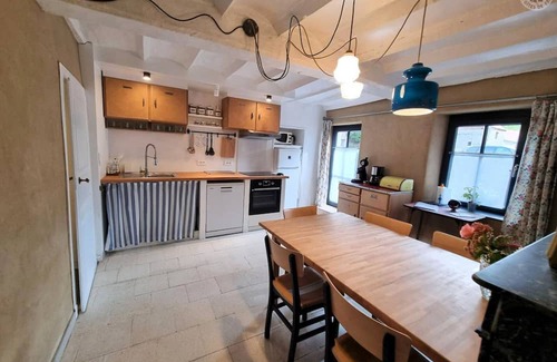 Bousignies-sur-Roc Cottage | Authentic cottage with garden and pets allowed