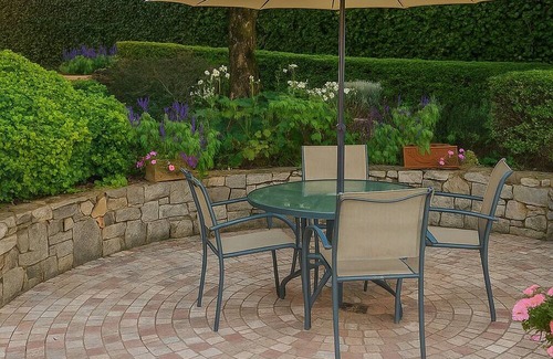 Besozzo Villa | More Than a Stay, a Shared Experience – Green Hill Property on Lake Maggiore