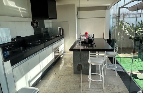 Sao Paulo House | Large house with floor