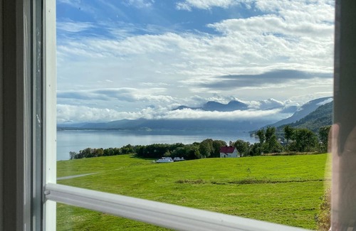 Midsund Municipality House | Lovely home in Fiksdalen