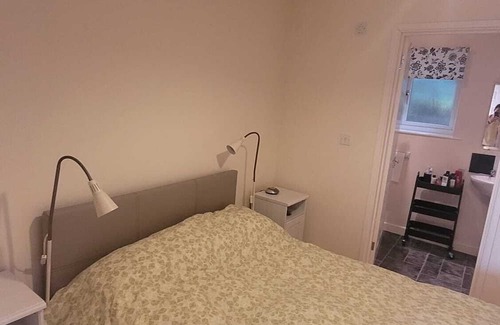 Umberleigh Cabin | Modern Devon retreat surrounded by the moors, perfect for families or relaxing.