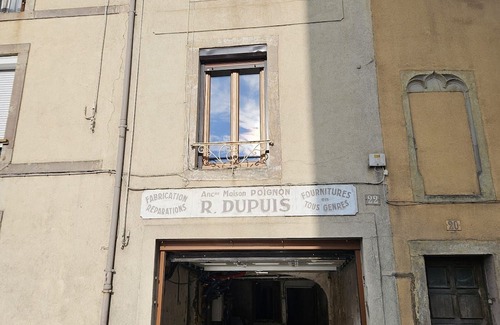 Epinal Cottage | Renovated townhouse with private garage in Épinal