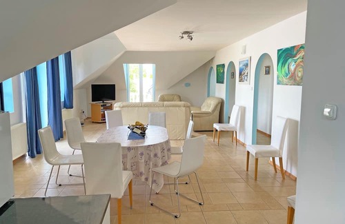 Kapolnasnyek Apartment | Spacious apartment with pool, panoramic view, garden