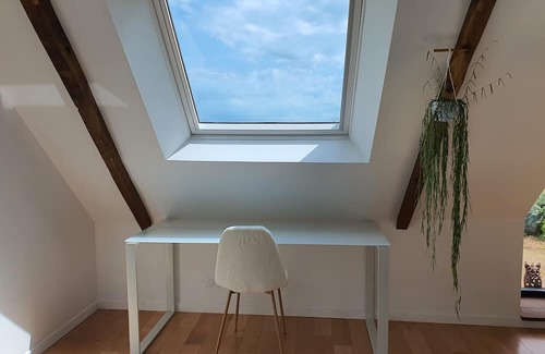 Branderion House | Holiday Home 'Maison De Campagne Proche De La Mer' with Private Pool, Private Terrace and Wi-Fi
