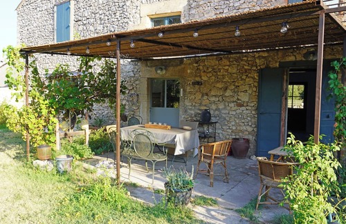 Dions House | Beautifully renovated house with swimming pool in the Gard near Uzès 3 bedrooms and private bathroom