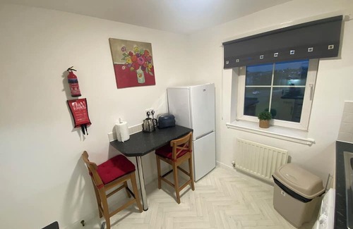 Duloch Apartment | Briight & Modern 2 Bed Executive Apartment with Amazing Views
