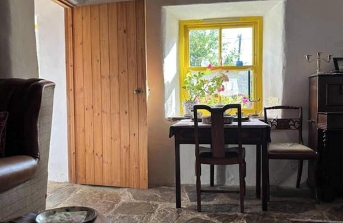 Leenane House | Connemara Comfort & Tranquility…Sauna & king beds