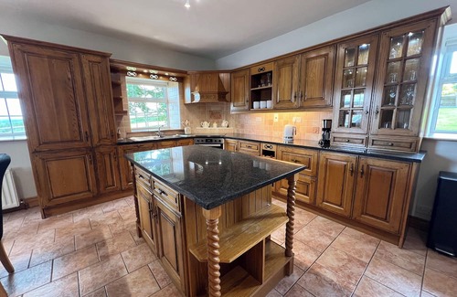 Donore House | Stone House, Boyne Valley Views nSleeps 10, 5 Bedroom 30 mins to Dublin airport