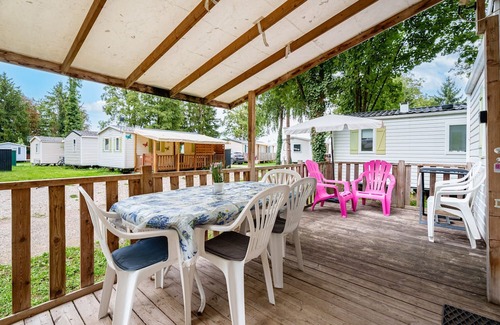 Boofzheim Apartment | Apartment 'Lydia's Mobilhome' with Shared Pool, Private Terrace and Private Garden