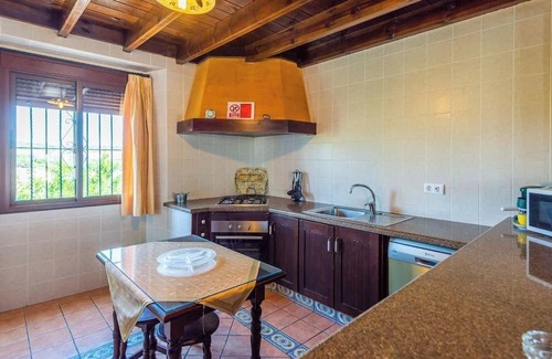 Lora Del Rio Villa | Cortijo Hacienda Nueva Lora del Río by Ruralidays