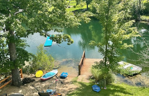 Bonne Terre House | Serene retreat with lake views. Long-term rental and family friendly.