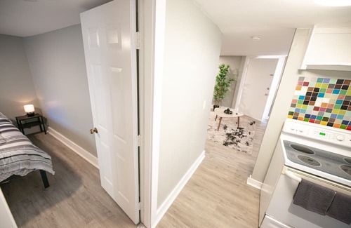 Lake Eola Heights Cottage | Charming DT Orlando cottage in brilliant location w/fast WiFi, AC, Pet Friendly