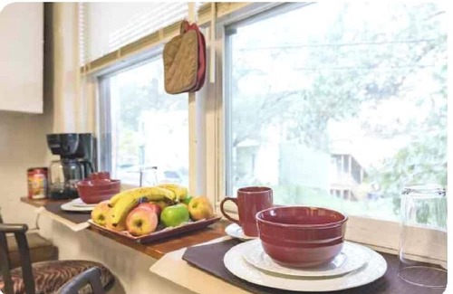 Pittsburgh Apartment | nGreat Apartment minutes from Downtown Pittsburgh! Hassle free check-in & Wi-Fi.
