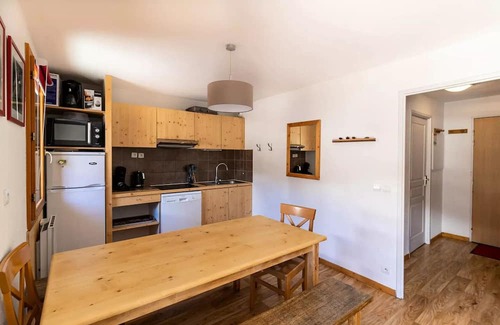 Les Orres Apartment | Les Chalets De Bois Méan - A - Beautiful mountain apartment in the Orres 1800