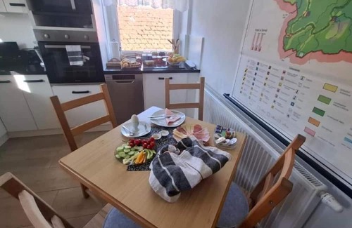 Unserfrau-Altweitra Bed & Breakfast | Bed and breakfast Alte Volksschule Heinrichs near Weitra