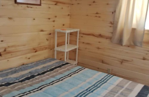 Fillmore Cabin | Cozy pet and family friendly cabin in Fillmore