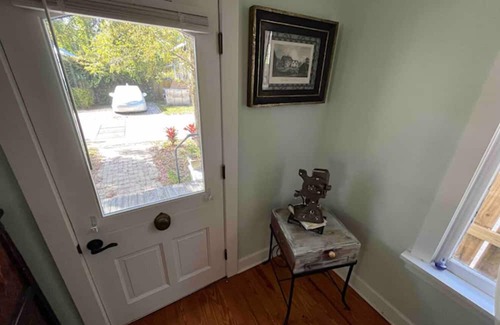 St. Augustine House | Charming Victorian Home in beautiful St. Augustine with WiFi, AC