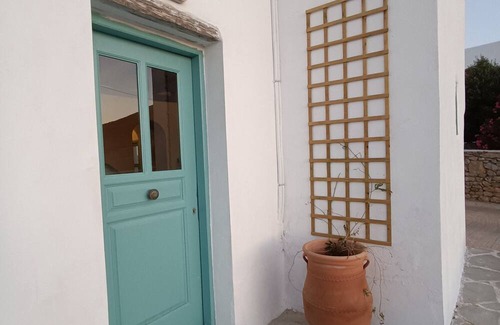 Chora Folegandros House | "Amygdalia" Chora view house