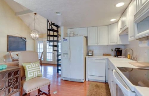 Osage Beach House | Margaritaville 3BR/3BA-Pool, Golfcourse, Resort-Sleeps 10PP