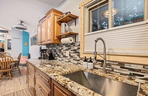 Drayton Plains Apartment | AMAZING 1 Acre Lakefront 3b/2b Apt w/Access to 4 Lakes, peaceful, boats galore!