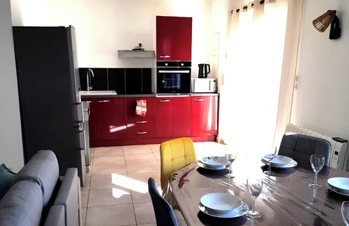 Vic-la-Gardiole Apartment | Cosy apartment with spacious terrace