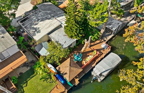Spring Hill House | Weeki Wachee Crystal blue Springs river house with Kayaks