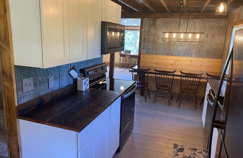 Cedarhurst Other | A secluded organic farm minutes from PA turnpike with AC, WiFi