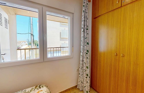 Denia Apartment | Fiesta Apartment with direct access to the beach, wifi, A/C
