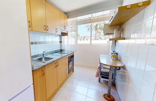 Denia Apartment | Fiesta Apartment with direct access to the beach, wifi, A/C