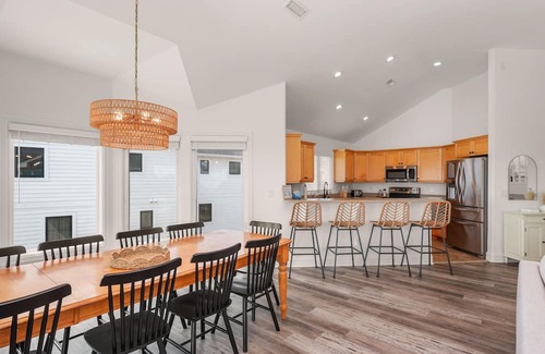 Monteray Shores House | New Listing, Hot Tub, Pool, Sound Side, Distant Ocean Views, Game Room,