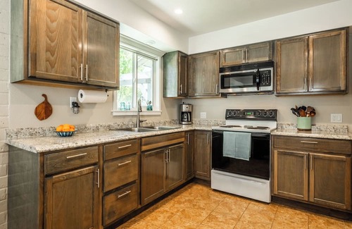 Bishop House | Eastern Sierra Guesthouse. Centrally located for all your adventures.
