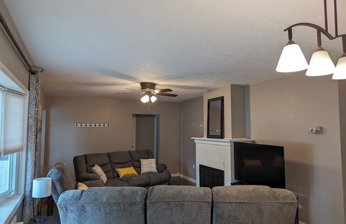 Riverdale House | 3-bedroom house in charming Riverdale with WiFi, AC. Book now